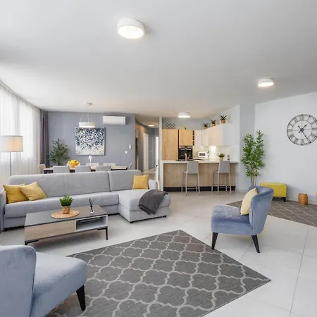 Apartmán Lumare Seafront Penthouse