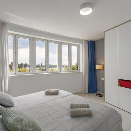 公寓 Lumare Seafront Penthouse *