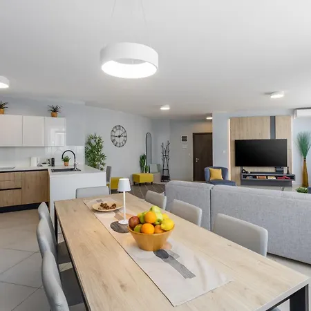 Lumare Seafront Penthouse Apartmán Umag